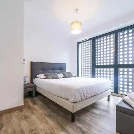 Maison D'architecte Centre Jardin, Climatisation, Parking 5 P * Tours