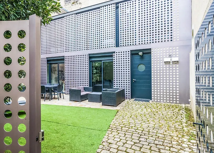 Maison D'architecte Centre Jardin, Climatisation, Parking 5 P *